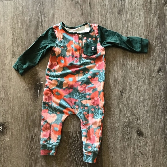 Rags to Raches Other - Rags to Raches romper 6-12 months